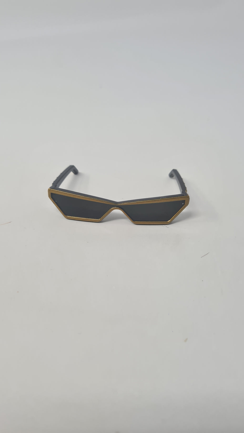 L.O.L OMG Doll Sunglasses