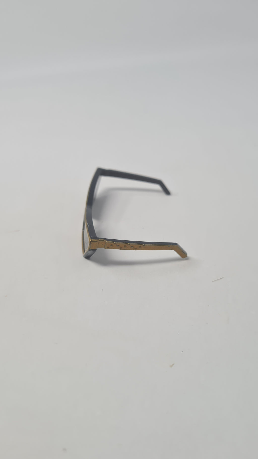 L.O.L OMG Doll Sunglasses